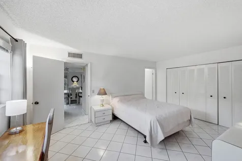 519 Burgundy K Delray Beach FL 33484