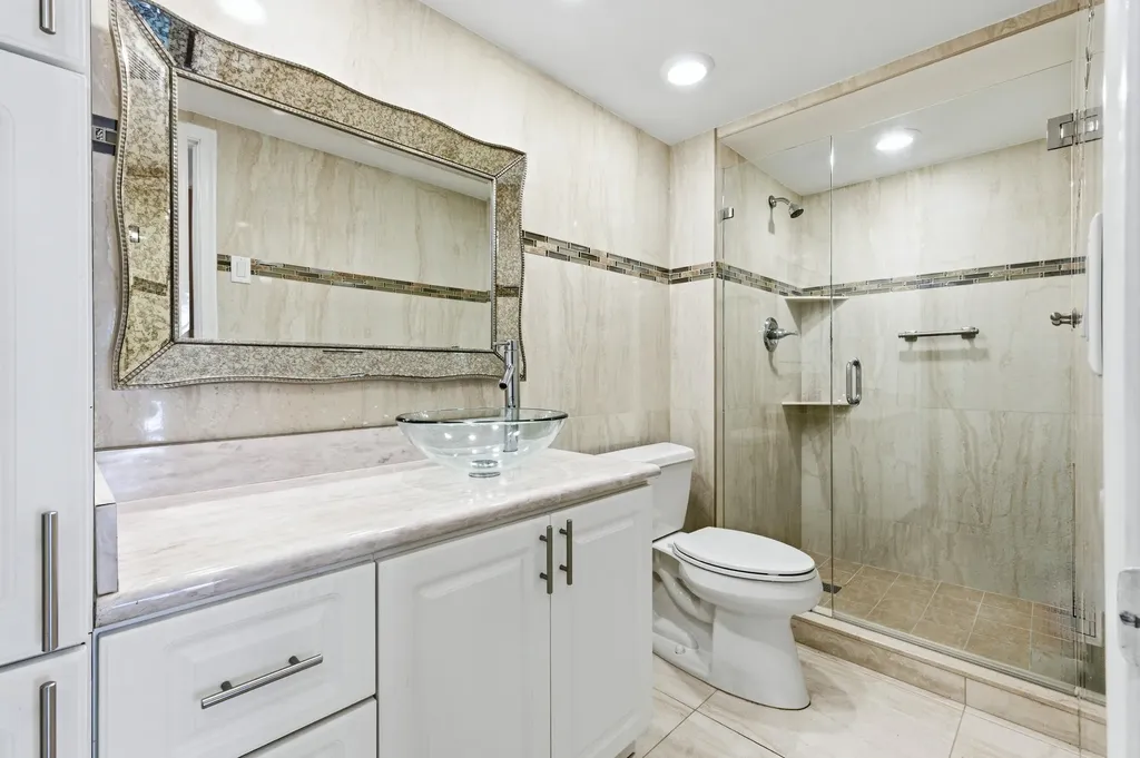 213 Wellington E West Palm Beach FL 33417