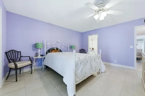 213 Wellington E West Palm Beach FL 33417