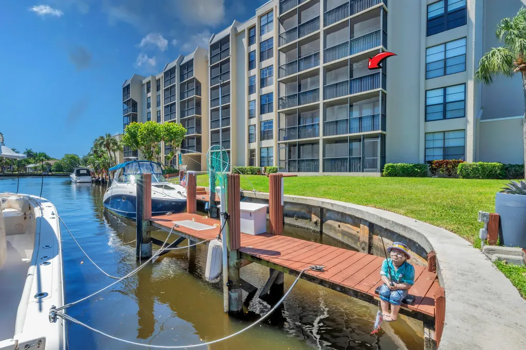 17 Royal Palm Way Boca Raton FL 33432