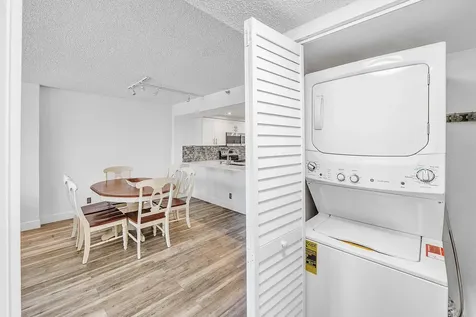 17 Royal Palm Way Boca Raton FL 33432
