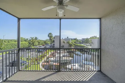 17 Royal Palm Way Boca Raton FL 33432