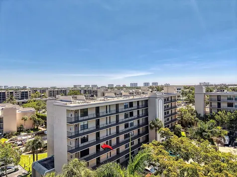17 Royal Palm Way Boca Raton FL 33432