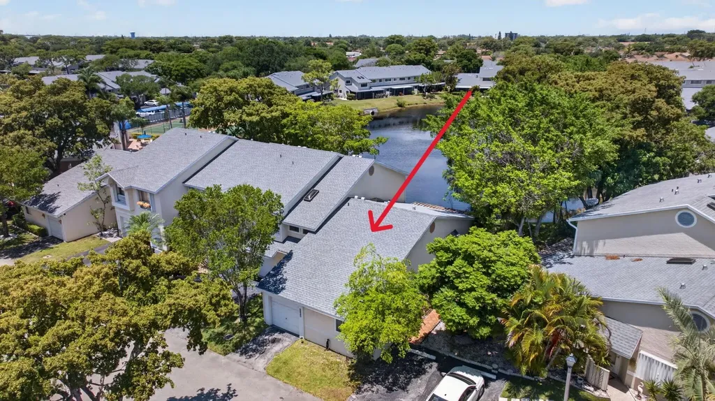 1921 Discovery Circle E Deerfield Beach FL 33442
