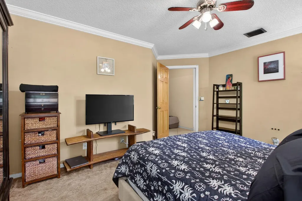 1921 Discovery Circle E Deerfield Beach FL 33442