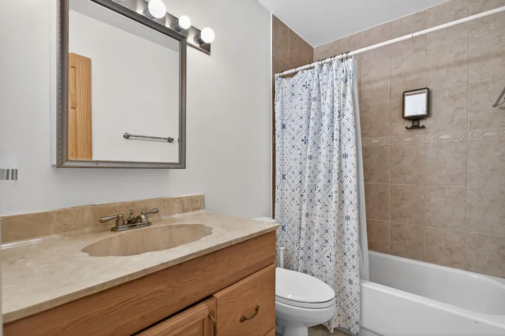 1921 Discovery Circle E Deerfield Beach FL 33442