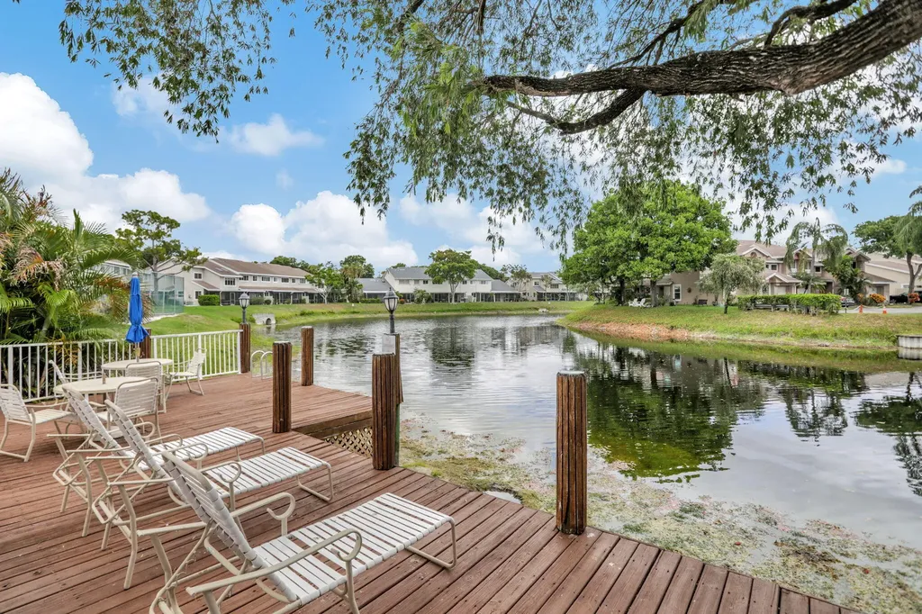 1921 Discovery Circle E Deerfield Beach FL 33442