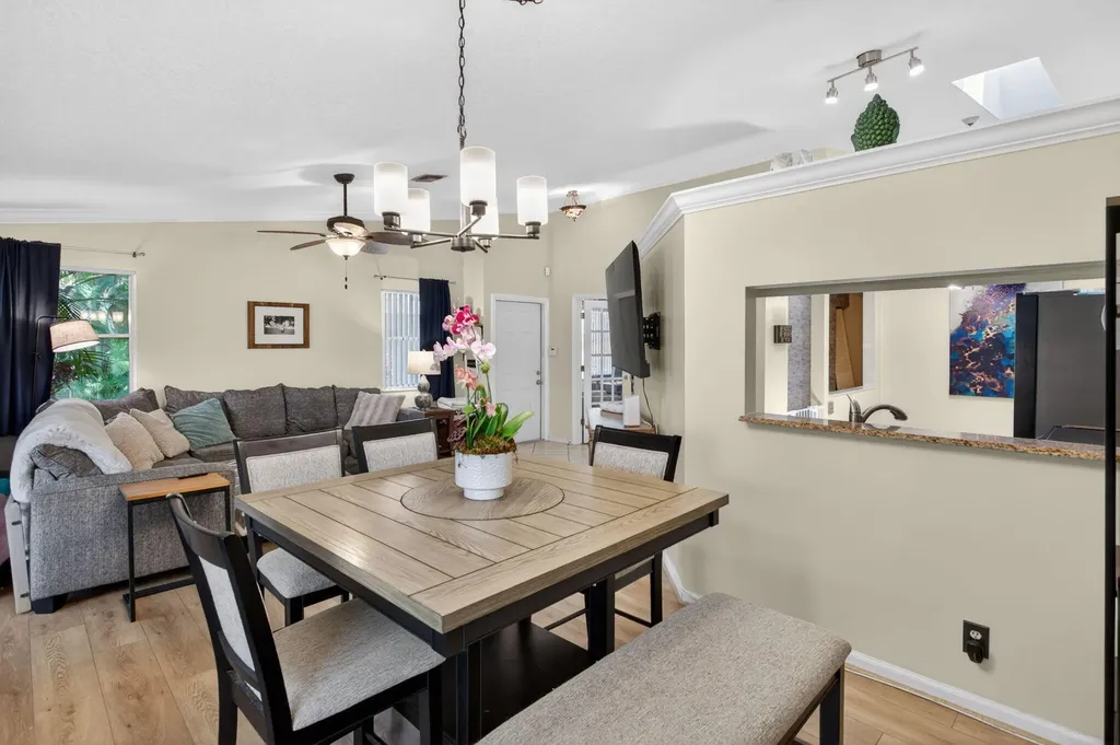 1921 Discovery Circle E Deerfield Beach FL 33442