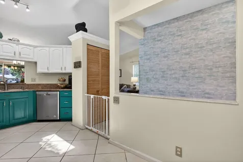 1921 Discovery Circle E Deerfield Beach FL 33442