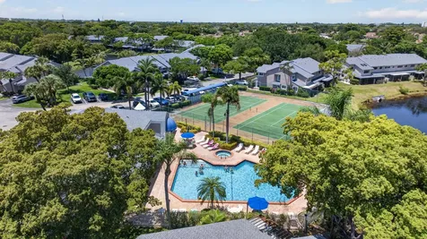 1921 Discovery Circle E Deerfield Beach FL 33442