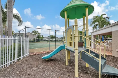 1921 Discovery Circle E Deerfield Beach FL 33442