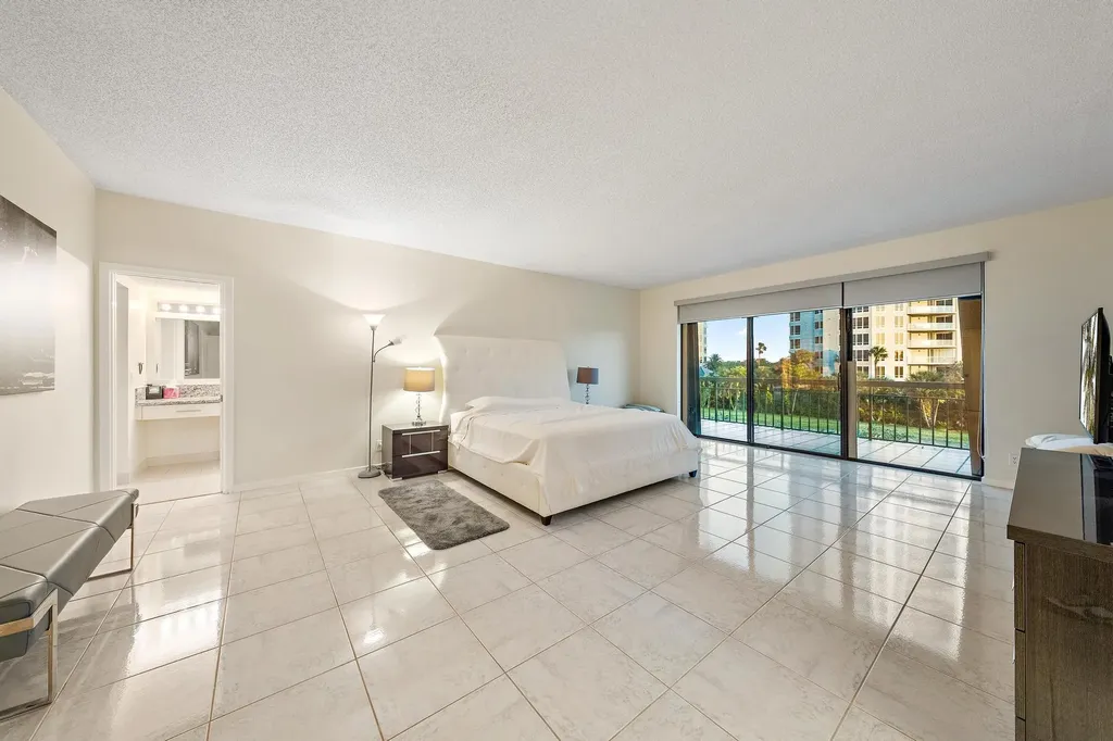 3970 N Ocean Drive Singer Island FL 33404