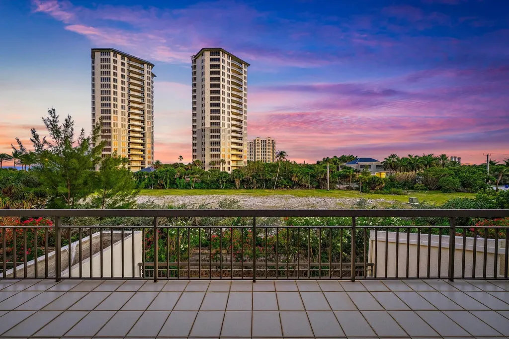 3970 N Ocean Drive Singer Island FL 33404