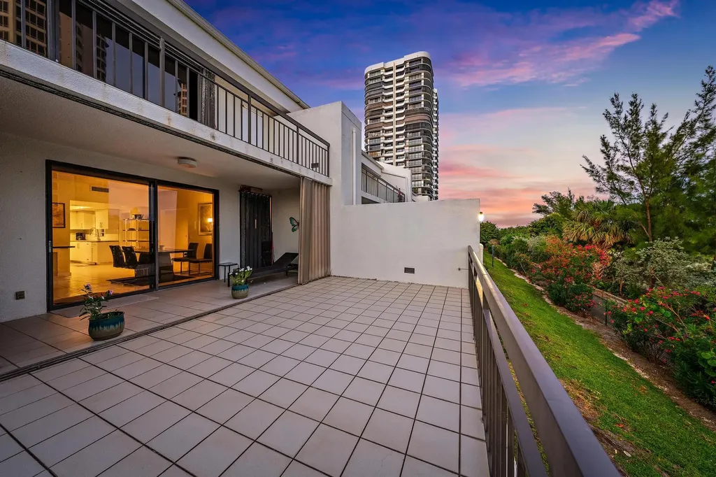 3970 N Ocean Drive Singer Island FL 33404