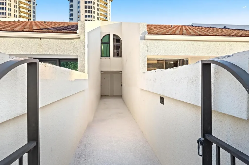 3970 N Ocean Drive Singer Island FL 33404