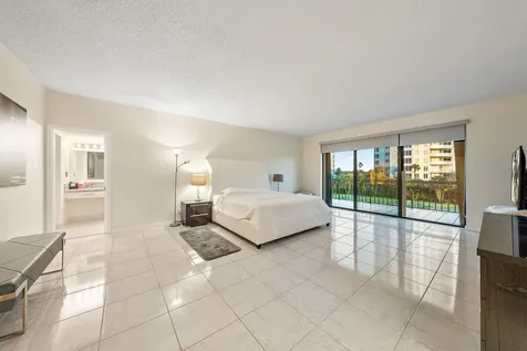 3970 N Ocean Drive Singer Island FL 33404