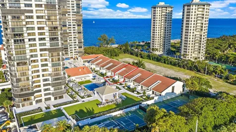 3970 N Ocean Drive Singer Island FL 33404