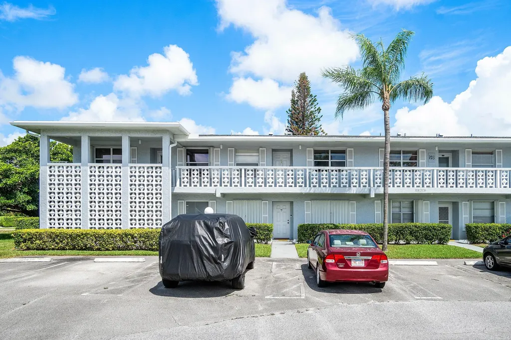 2835 SW 13th Street Delray Beach FL 33445