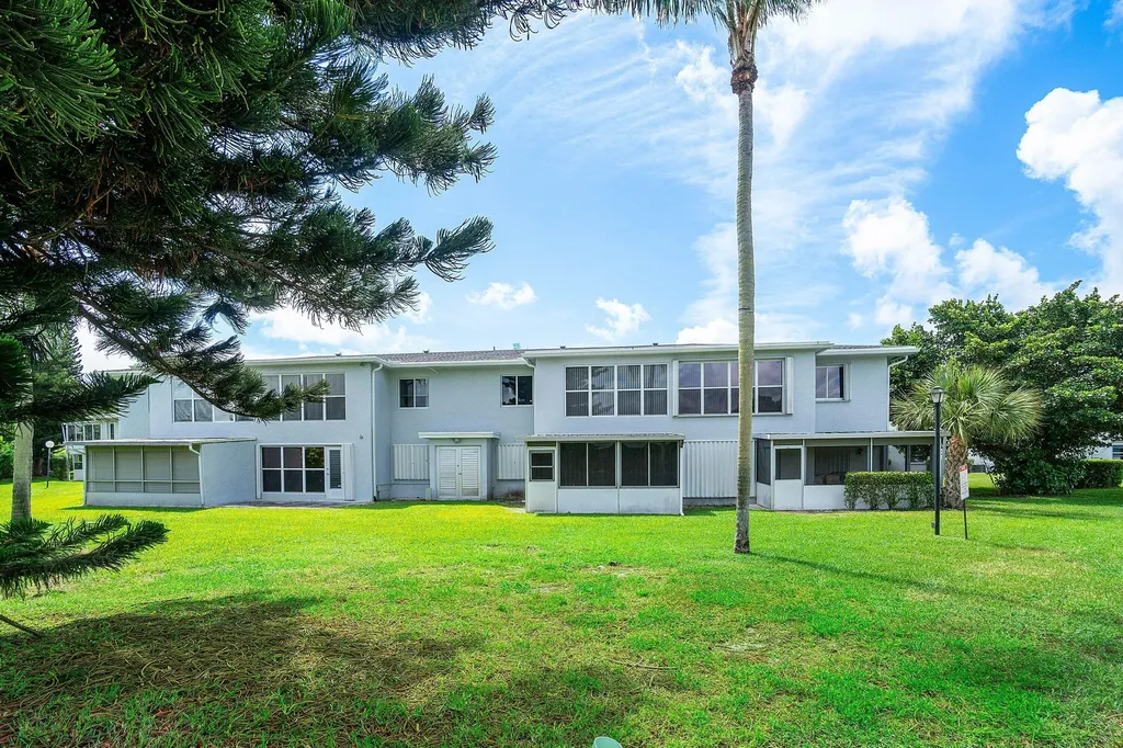 2835 SW 13th Street Delray Beach FL 33445