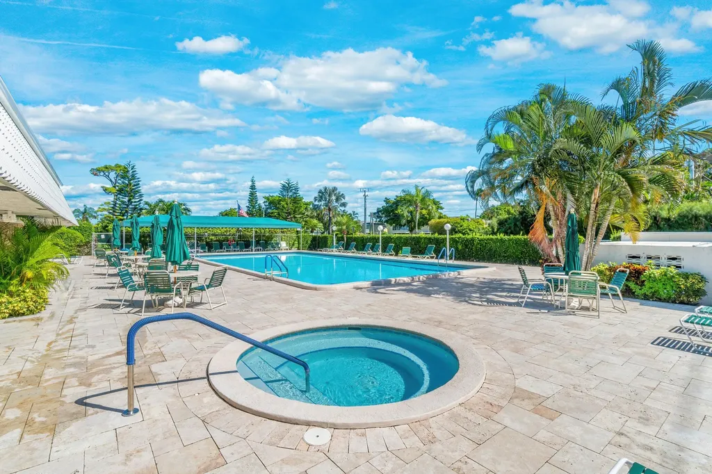 2835 SW 13th Street Delray Beach FL 33445