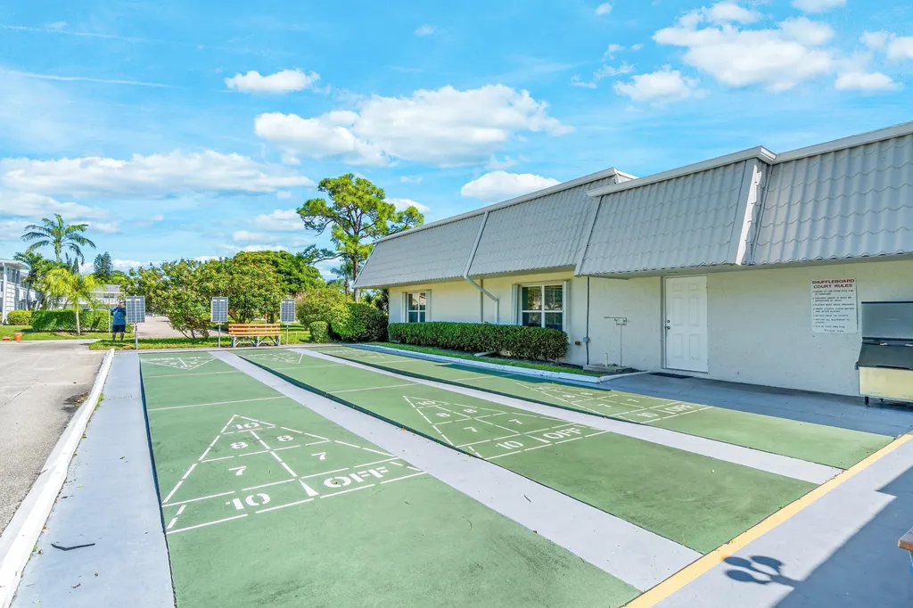 2835 SW 13th Street Delray Beach FL 33445