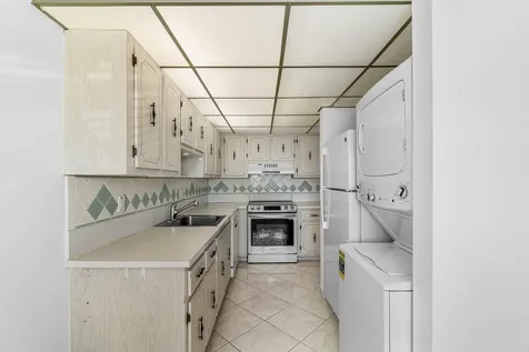 2835 SW 13th Street Delray Beach FL 33445