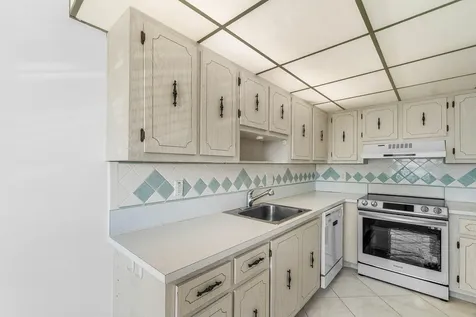 2835 SW 13th Street Delray Beach FL 33445