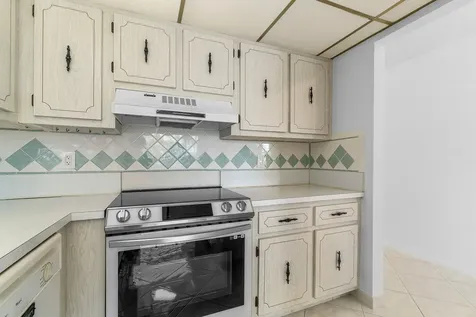 2835 SW 13th Street Delray Beach FL 33445