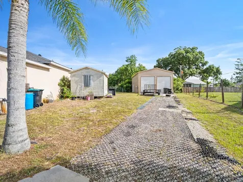 1284 Padgett Road SE Palm Bay FL 32909