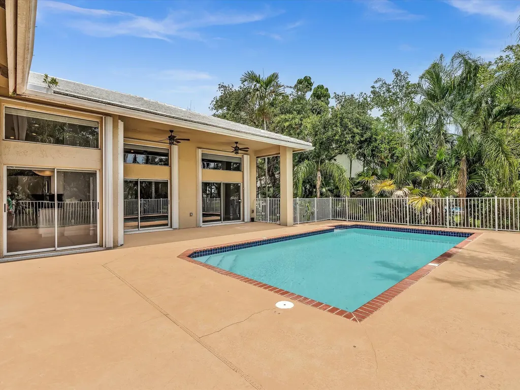 10434 NW 6th Court Coral Springs FL 33071