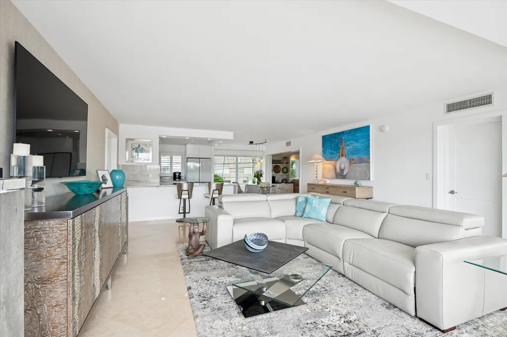 215 N Birch Road Fort Lauderdale FL 33304