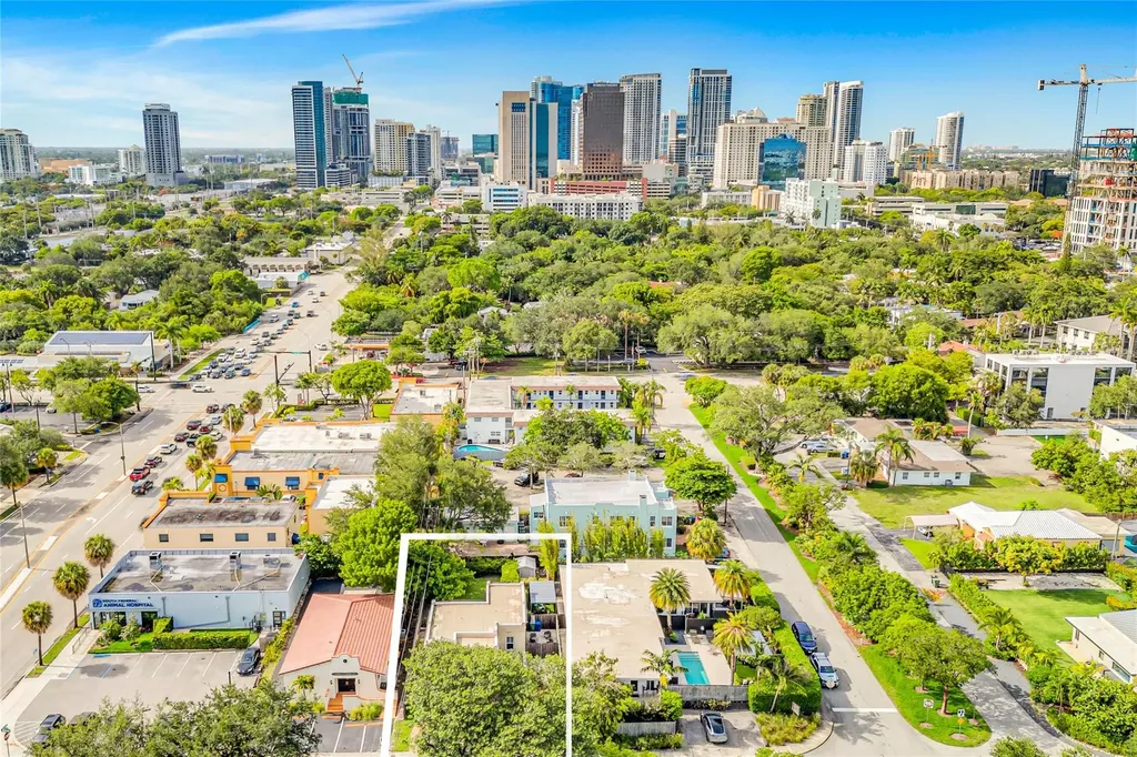 11 SE 13th Street Fort Lauderdale FL 33316