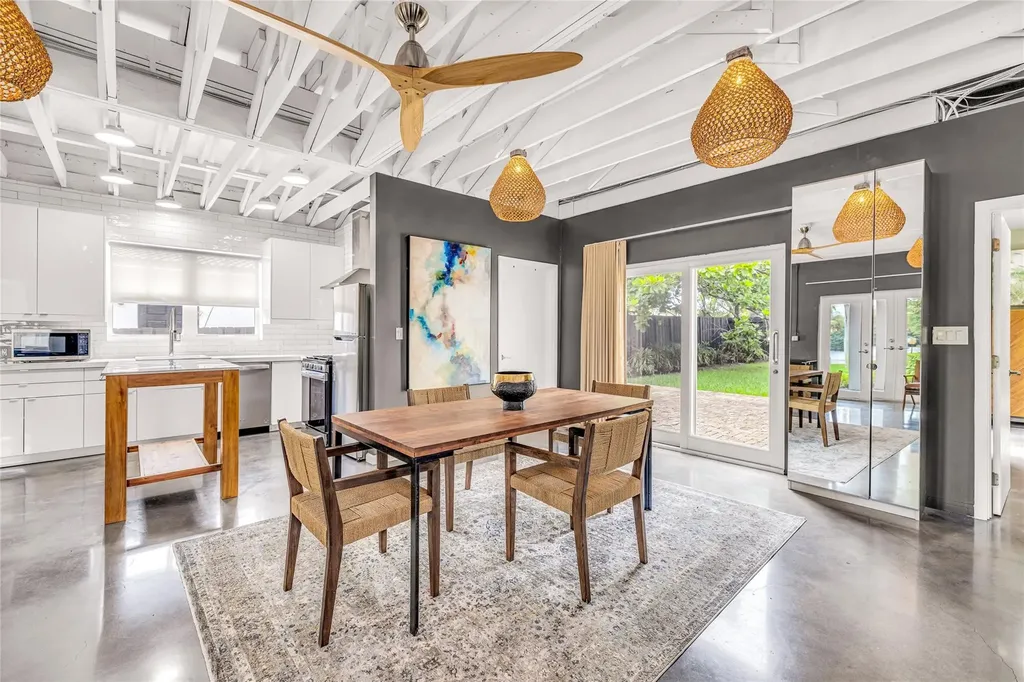11 SE 13th Street Fort Lauderdale FL 33316