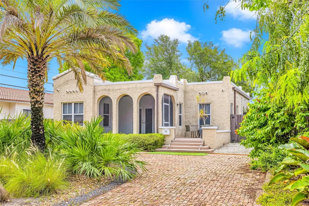 11 SE 13th Street Fort Lauderdale FL 33316