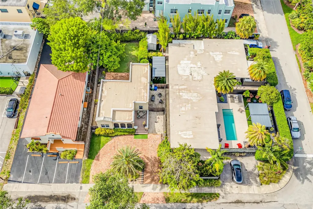 11 SE 13th Street Fort Lauderdale FL 33316