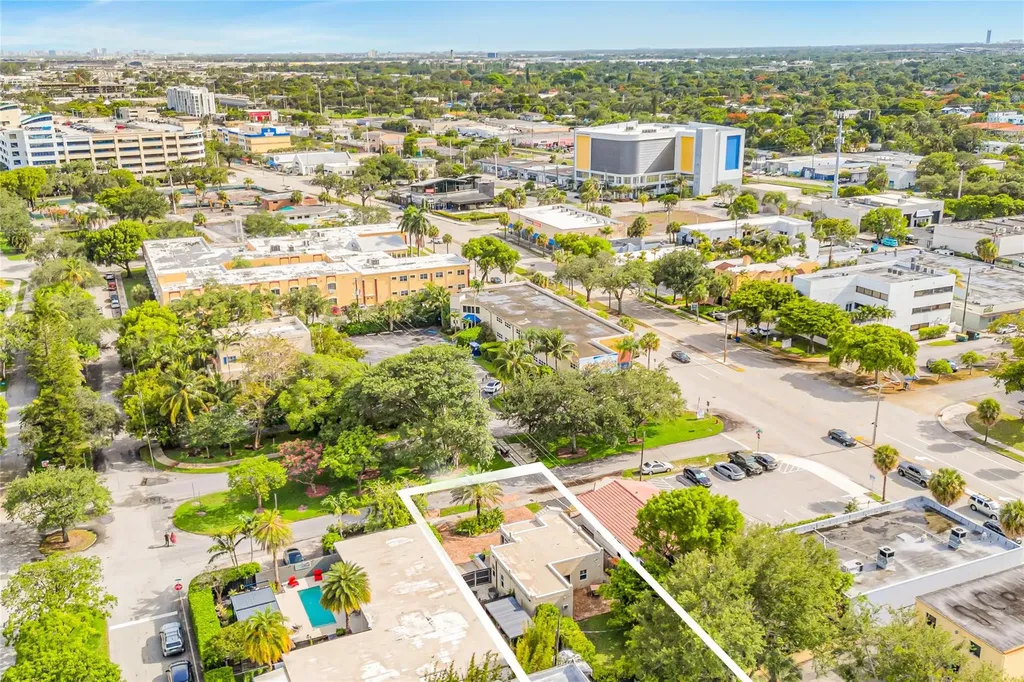 11 SE 13th Street Fort Lauderdale FL 33316