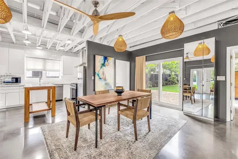 11 SE 13th Street Fort Lauderdale FL 33316