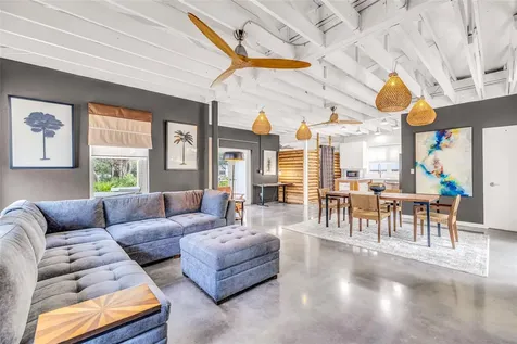 11 SE 13th Street Fort Lauderdale FL 33316