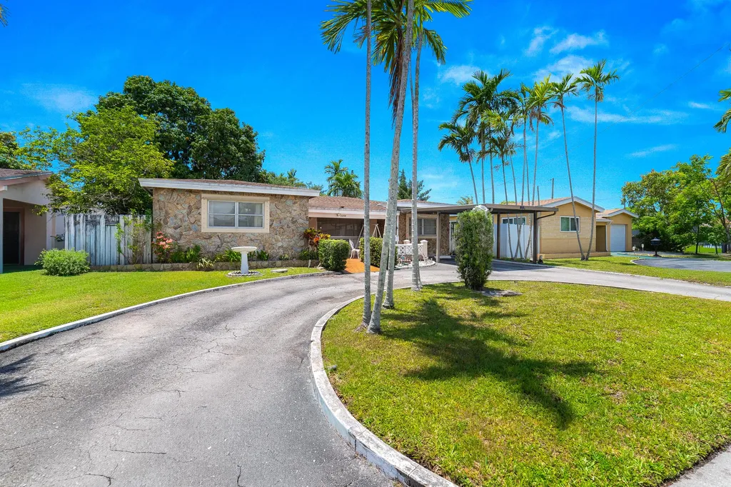 2210 Everglades Drive Miramar FL 33023