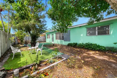 2210 Everglades Drive Miramar FL 33023