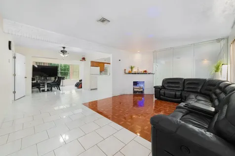 2210 Everglades Drive Miramar FL 33023