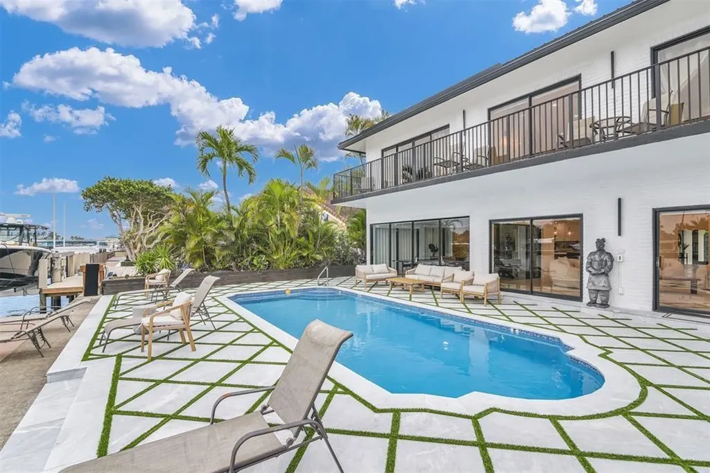 319 S Riverside Drive Pompano Beach FL 33062