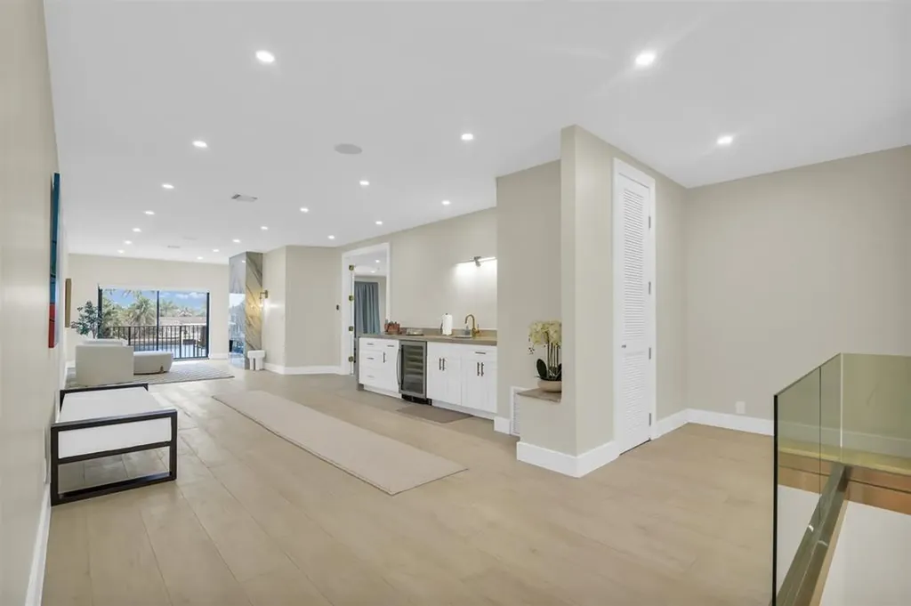 319 S Riverside Drive Pompano Beach FL 33062