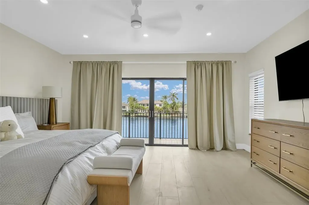 319 S Riverside Drive Pompano Beach FL 33062