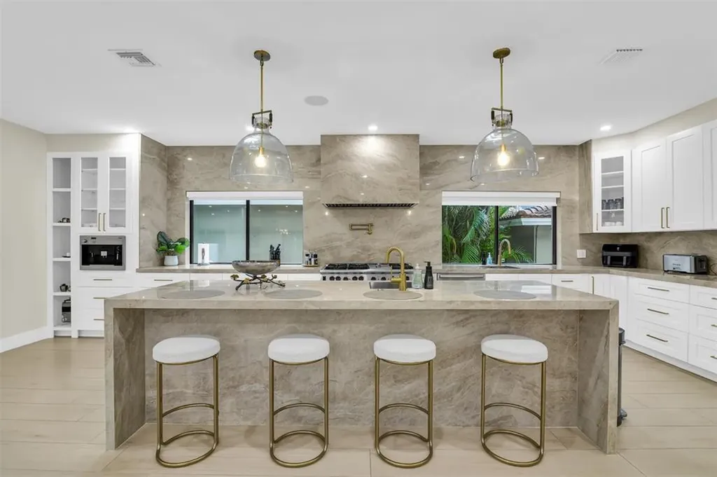 319 S Riverside Drive Pompano Beach FL 33062
