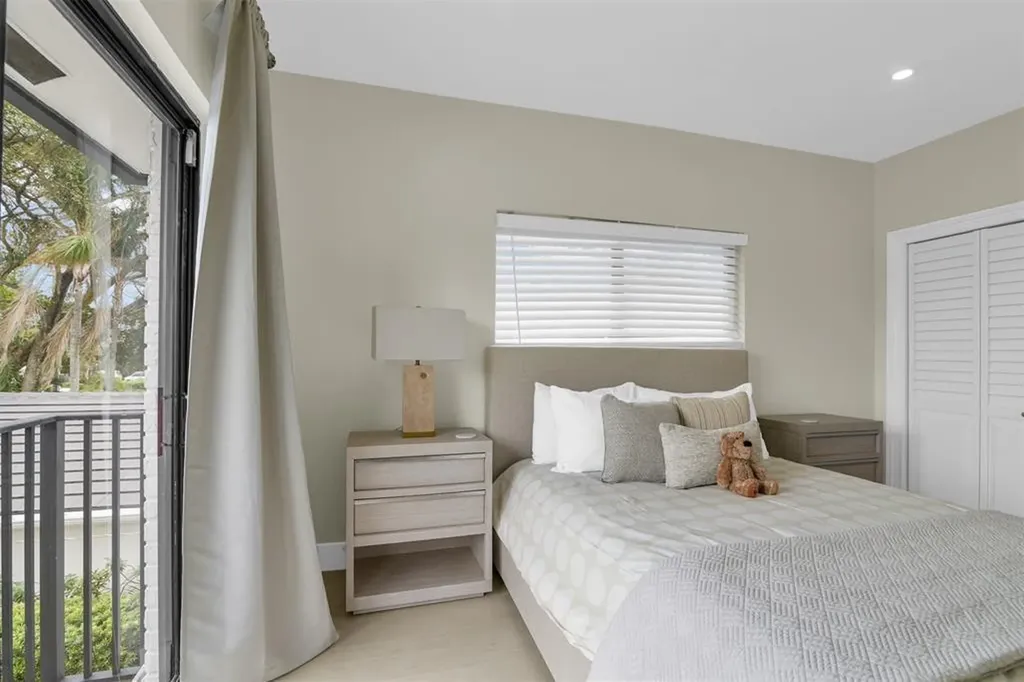 319 S Riverside Drive Pompano Beach FL 33062