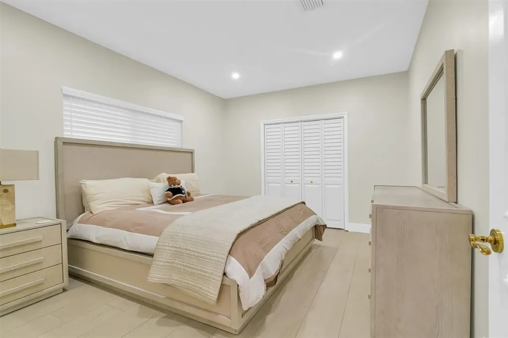 319 S Riverside Drive Pompano Beach FL 33062