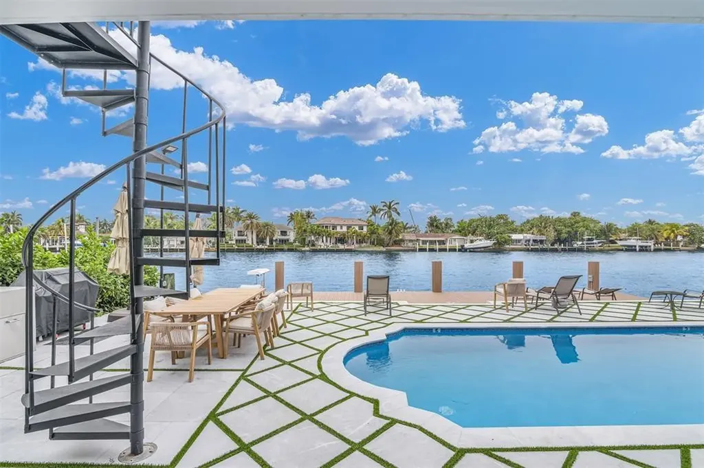 319 S Riverside Drive Pompano Beach FL 33062
