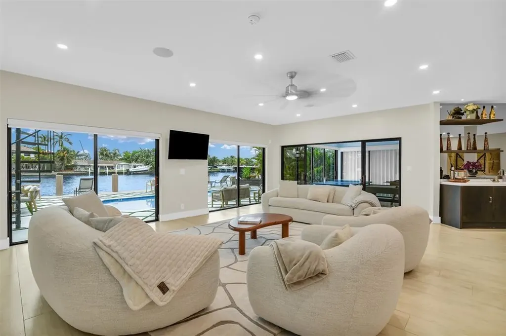 319 S Riverside Drive Pompano Beach FL 33062