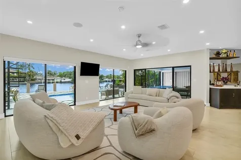 319 S Riverside Drive Pompano Beach FL 33062